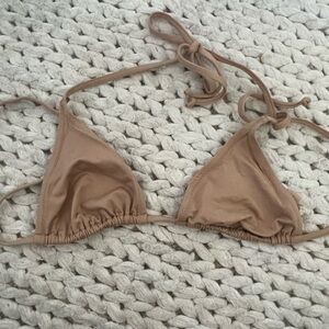 Skims nude triangle top